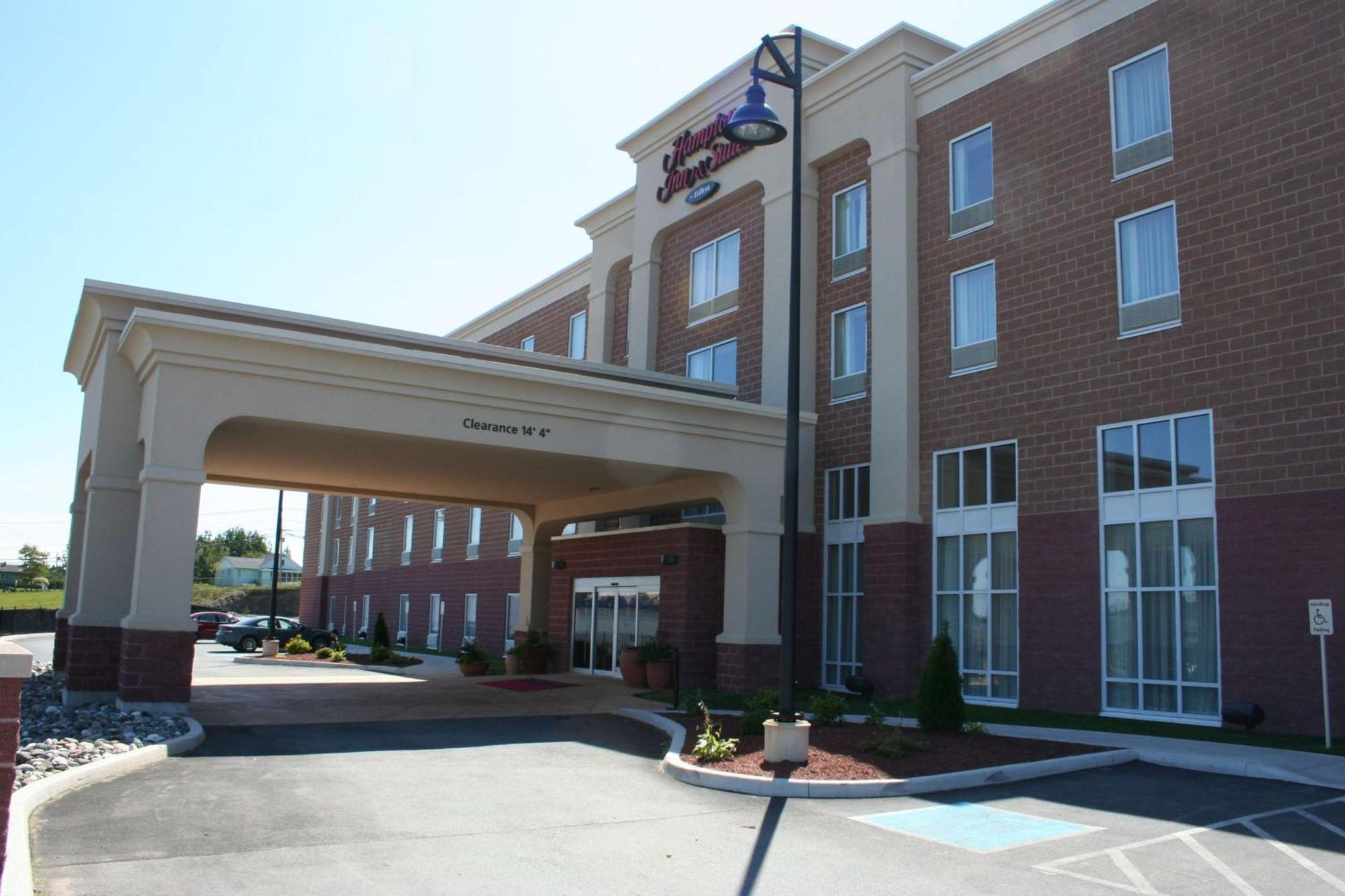 Hampton Inn & Suites Saint John Buitenkant foto