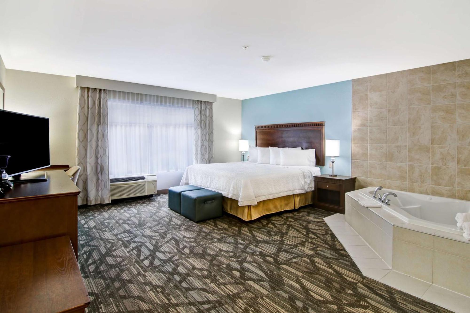 Hampton Inn & Suites Saint John Buitenkant foto