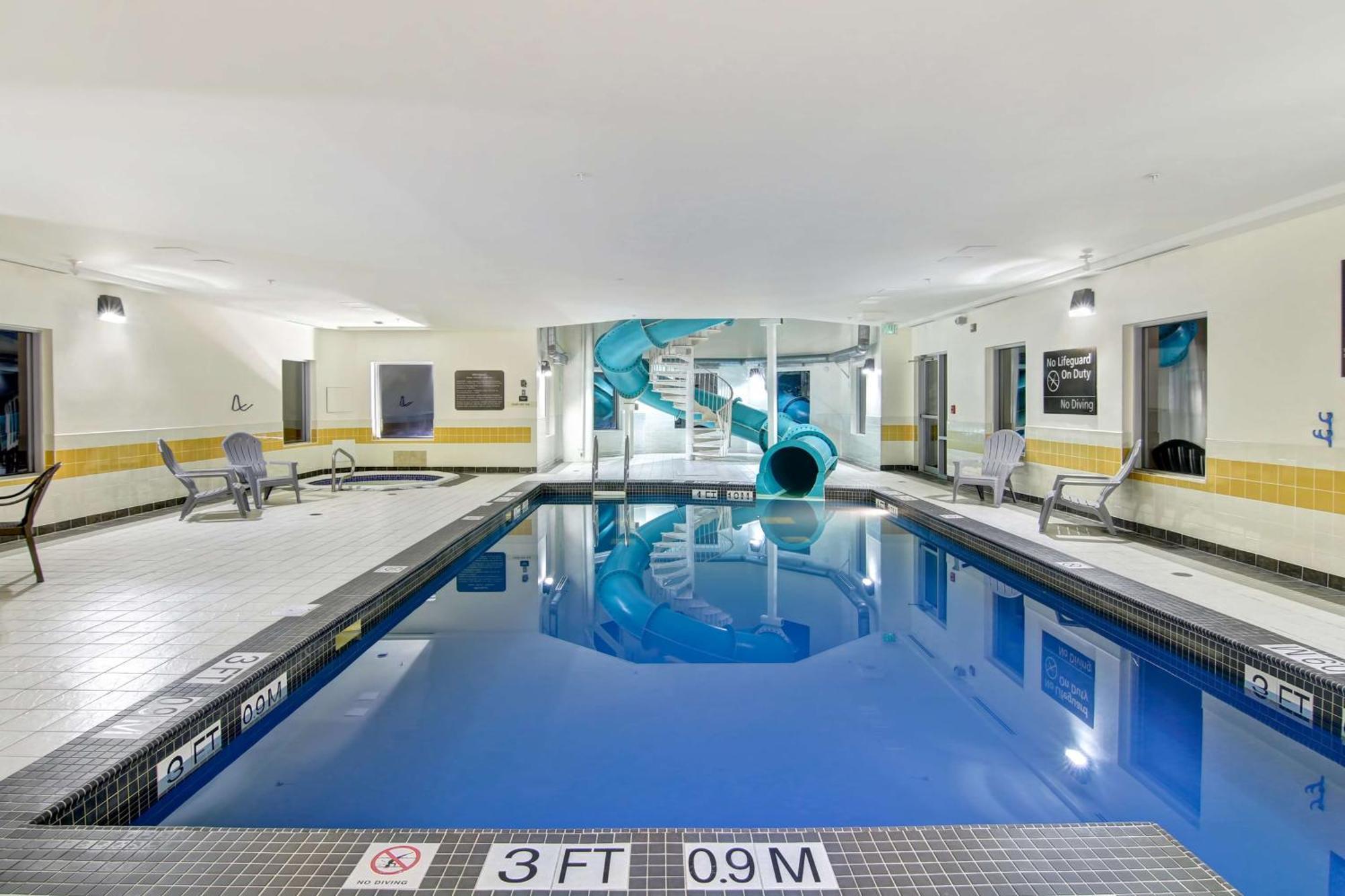 Hampton Inn & Suites Saint John Buitenkant foto